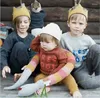 Chapeaux né bébé 100 jours tricot laine couronne chapeau bandeau enfants anniversaire commémoratif photographie accessoires rayé