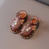Sandálias câmeras de câmeras sandálias femininas 2023 Summer Sapatos infantis confortáveis ​​solados de solado de solas de praia Sapatos bordados sandálias Princess tamanho 21-30 Z0331