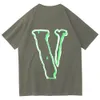 VLONE Herren T-Shirts Original Design Logo Sommer Cartoon Kragenlos Kurzarm Brief Lose Vielseitig Tops T-Shirts schwarz weiß dt112