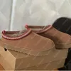 Kuwan Pantofole Tasman Tazz Piattaforma con semi di senape Classico Ultra Mini Boot Ciabatte in pelliccia di castagno Pelle di pecora Inverno Donna Uomo Scarpe slip-on Tomaia in pelle scamosciata Lana Autunno