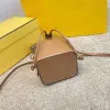 Designer Roma Moda Pequena Tote Saco de Cordão Genuíno Couro Mulheres Pochette Correias Saco de Verão Carteiras Mens Embossing Bolsas de Luxo Bolsa Sacos de Balde de Fim de Semana