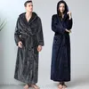 Men's Robes Men Winter Hooded Long Flannel Bathrobe Warm Plus Size Coral Fleece Bath Robe Spa Dressing Gowns Cozy Sleepwear 231102