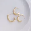 Dingle örhängen 2st 26 20 6mm guldpläterade c-formade öronhuvud charm för smycken som gör DIY mässingstillbehör