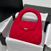 23K Damesontwerper Tophandgreep Nano -tassen Diamantrooster Gold Metal Hardware Turn Lock Multi Pochette Luxe handtas Zwart roze rood 12x4.5x8cm 19x7x12cm