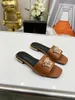 Sandali e pantofole firmati di lusso da donna di Parigi Moda Estate Ragazze Spiaggia Tacchi piatti da donna Pantofole sexy in vera pelle 35-44