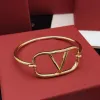 Designer Gold/Sier 2 kleuren om uit te kiezen, Sier Fashion Simple Wide Alphabet Bracelet, Valentijnsdag, Kerstmis, geschenken van hoge kwaliteit, Groothandel