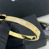 Bracciale di design Gioielli di design Bracciale in oro Bracciale di lusso Moda in acciaio inossidabile Clines Cuff Lock Bracciale da regalo per donna e uomo 015sv9