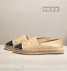 Ny designer platt casual skor kvinna espadrilles lyxiga damer loafers cap toe fiskare canvas skor kvinnor lägenheter topp quilty vår höst kvinnliga flickor skor 42