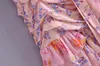 カジュアルドレスロマンチックなピンクのパッチワーク花柄のランタンスリーブドレスヴィンテージルーチ付きプリーツウエストフリルヘム女性ホリデーベスティド