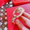 Bracelets de bracelets de luxe Designer pour les femmes Love 18K Rose Gold plaquée Saint-Valentin Full Crystal Panther Charms Bijoux avec boîte BJ7V 29gt
