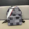 Discovery Backpack Projektant Torba Man Larcka Plecak 23fw Water Park Series Mens Outdoor Plecak Wysokiej jakości luksusowa torebka podróżna torba szkolna torba laptopa