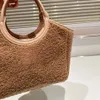 O Casual Peffur Totes Trapézio Bolsa De Ombro Grande Saco De Compras Mulheres Bolsa Designer Totes Bolsas Crossbody Luxo Moda Ladys Múltiplas Cores Saco De Viagem 01