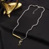 Colliers pendentifs de créateurs pour femmes Collier de lettre de mode élégante