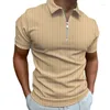 Os polos masculinos formam camisa pólo com zíper e listras estilosas versáteis