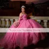 Hot Pink Princess Quinceanera klänningar från axelspetsapplikationer Crystal Ball Gown Sweet 16 Party Dresses Vestidos de 15 Anos Custom