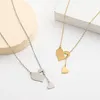 Kedjor Creative Hollow Heart Mother Daughter Necklace For Family Matching Love Peach Puzzle Pendant Rostfritt stål smycken