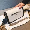 Monedero y bolsos de verano para mujer, bolsas cuadradas pequeñas informales a la moda, bolsas de mensajero de hombro de diseñador únicas de alta calidad N1106 2023