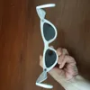 Óculos de sol de olho de gato cinza branco para mulheres clássicas 40019 copos Sunnies Gafas de Sol Designers Sunglasses