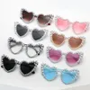 Retro Heart-Shaped Imitation Pearl Frame Sunglasses Women Fashion Eyewear Trending Men Cat Eye Sun Glasses Beach Shades UV400