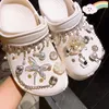  Piezas de zapatos Accesorios 1 Juego de sandalias de mujer Diseñador Croc Charms Gemstone Cool Kwaii Zapato Decoraciones Pearl Metal Accesorios 230403