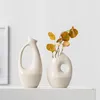 Vases Simple White Ceramic Hollow Vase Nordic Home Living Room Decoration Desk Accessories Dried Flower Decor Pots