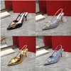 2023 Sandales Femmes Chaussures à talons hauts Bout pointu Classiques d'été Boucle en métal Robe en cuir véritable Talons fins 7,5 cm Chaussures de mariage rouge avec boîte