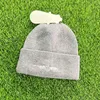 Bonnet chapeau américain hiver épaissi visage petites casquettes en laine noire à la mode grande circonférence de la tête chaud tricoté chapeau en gros