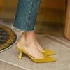 Летние сандалии элегантные средние каблуки Женщины Уэйные пальцы на высоком уровне.