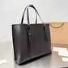 Designer de bolsa feminina bolsa de ombro de uma bolsa de luxo de luxo clássico de grande capacidade de crossbody saco de metal impresso de metal com uma bolsa de compras de duas cores