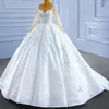 2024 Princess Satin Wedding Dress for Women Long Sleeve Pearls Pärlor Lylusion ärmar Lace Up Bridal Formal Gowns Customed Vestidos de Noiva