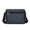 Korean Style Men's Shoulder Bag Fashion Plaid Multi-Functional Messenger Bag Casual Messenger Bag