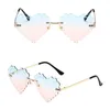 Lunettes de soleil Rave Party UV400 Protection lunettes Vintage nuances pour femmes cadre en métal lunettes de soleil en forme de coeur