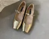 Scarpe eleganti autunno Spring Square Ballet Ballet Fashioni a basso tacco a bassa taglio leggero retrò con fibbia superficiale morbida scarpa a suola morbida