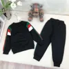 New Autumn baby Tute tuta sportiva per bambini di alta qualità Taglia 90-150 Felpa con cappuccio e pantaloni con decorazione logo sul petto Nov05