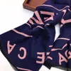 Зимняя мода утолщенный шарф Классический однотонный шаль из пашмины с буквами Дизайнерский брендовый модный стиль Высококачественная ткань Девушка Семейный подарок Шарф на Рождество
