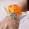 Dekorative Blumen Simulation Geburtstag Hochzeit Dekoration Künstliche Blume Handgelenkkorsagen Braut Brautjungfer Handdekor