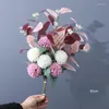 Flores decorativas Cúpulas artificiais de bola de crisântemo tênis eucalipto folhas de casamento decoração interna de buquê