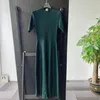 Maje Open Back Green Slim Fit Show Smukły w stylu dzianinowa sukienka