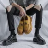 Dress buty man ślub mężczyźni Japonia Koreańska streetwear Business Casual vintage wysoko podeszwy łańcuch skórzany mokasyna buta mężczyzna