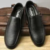 Klänningskor retro loafers män klädskor brogue stil läder formella skor bröllop platt herrskor avslappnad oxfords slip på mode loafer 230403