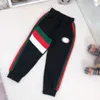 New Autumn baby Tute tuta sportiva per bambini di alta qualità Taglia 90-150 Felpa con cappuccio e pantaloni con decorazione logo sul petto Nov05