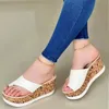 2023 Zapatillas de verano Mujeres Interior Al aire libre Chanclas Playa Unisex Zapatillas de punta abierta 2022 Diseñador de moda Cuñas Pisos Plataforma Zapatos