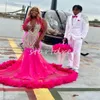 Luxury Hot Pink Feather Prom Dress 2024 Elegant Nigerian Black Girls Plus Size Mermaid aftonklänningar Diamond Crystal Formal Birthday Party Vestidos de Gala Elegant