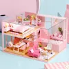 Docka hus tillbehör baby mini miniature diy små kit produktion rum prinsessan leksaker hem sovrum dekoration med möbler w 231102