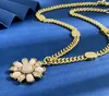 Designer Blume Anhänger Halsketten für Frauen Vintage vergoldet Kristall Strass Kupfer Halskette Frauen Jewerlry Zubehör