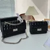 Flap Çanta Zincir Çantalar Lüks Tasarımcı Marka Moda Omuz Çantaları Yeni Çanta Yüksek Kaliteli Kadın Mektup Çanta Telefon çantası Cüzdan Metalik bayan