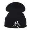 Bérets Mme Mr Lettre Broderie Curling Mariage Garder Au Chaud Bonnet Automne Hiver Couleur Unie Élasticité Tricoté Chapeau Crâne Cap