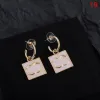 Nueva colección de pendientes de mujer 2023. Pendientes de mujer con temperamento de moda. Pendientes de diseño clásico. Regalos de fiesta de boda para joyería.