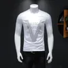 Herren T-Shirts Sommer T-Shirt Designer Personalisierter Trend Mercerisierte Baumwolle Großer V-Buchstabe Diamant Slim Casual Male T-Shirts Kleidung 230404