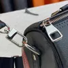 女性クロスボディバッグハンドバッグ財布シリンダーパッケージファッションジッパーハードウェアクラシック古いフラワーレター印刷プレーン純革のトートバッグ